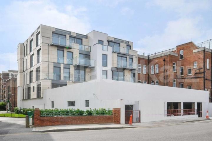 Modern 3 bedroom within a new development close to shoreditch Park Mintern Street, Shoreditch Park